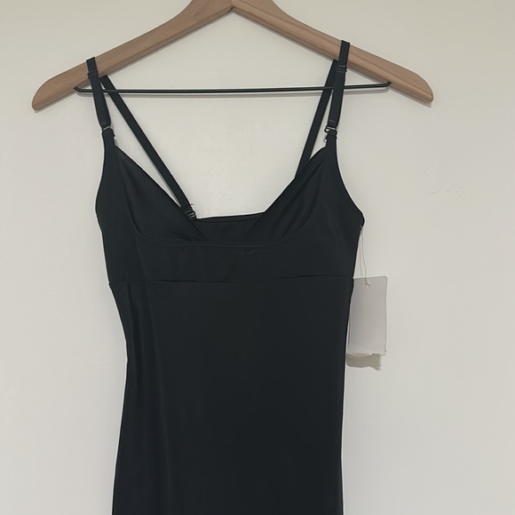 Black seamless shapewear slip dress - Picture 4 of 6